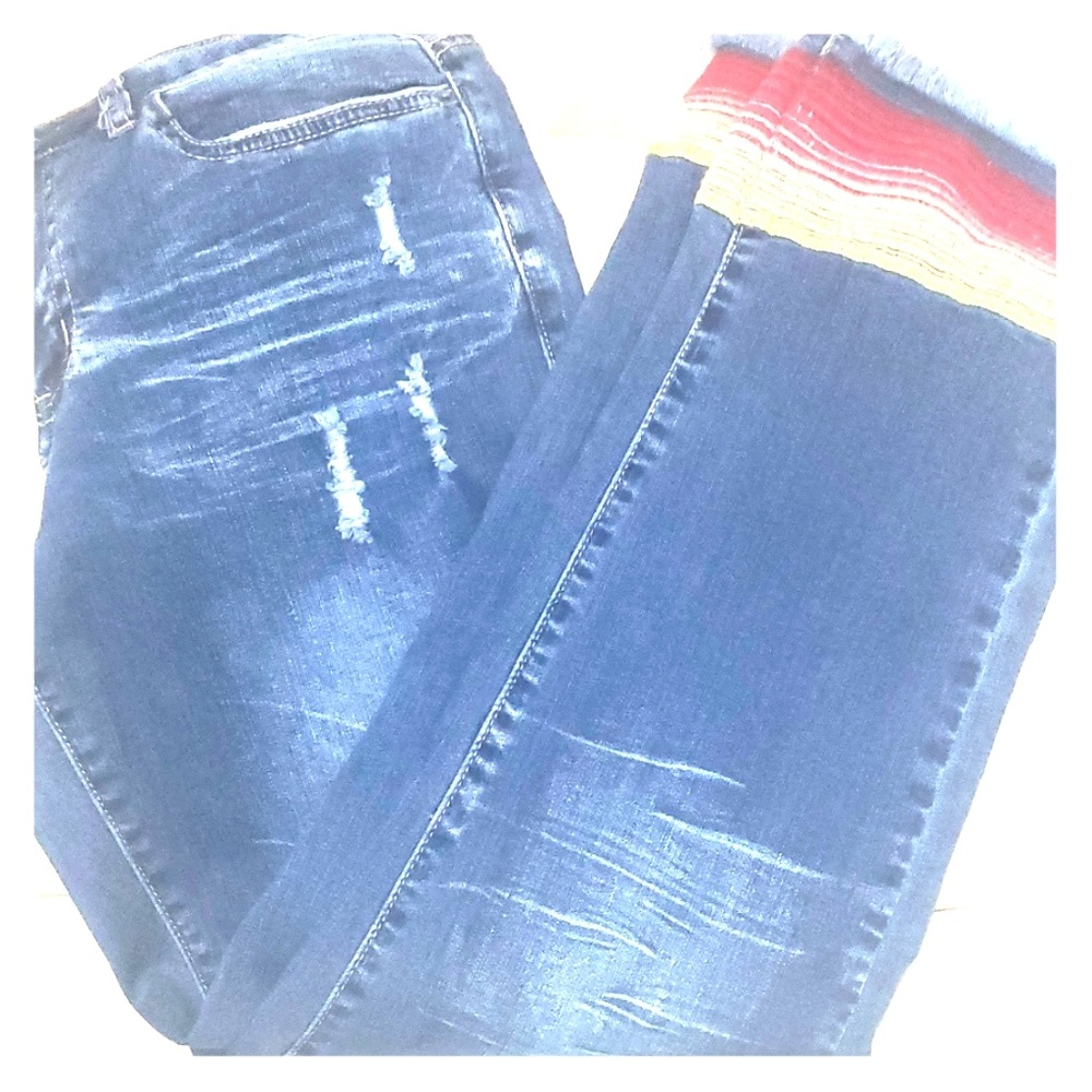 NWT distressed serape Jeans size 6